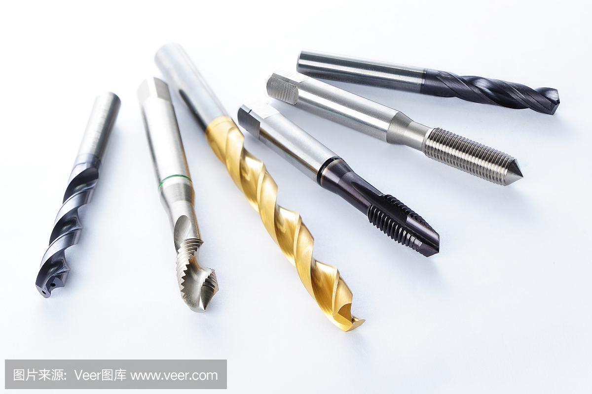 一組切割工(gōng)具在白(bái)色背景